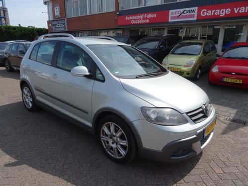 Volkswagen Golf 1.4 TSI Cross/Airco/Park.sensor/LMV/navi, Auto's, Volkswagen, Bedrijf, Te koop, Golf, ABS, Airbags, Airconditioning