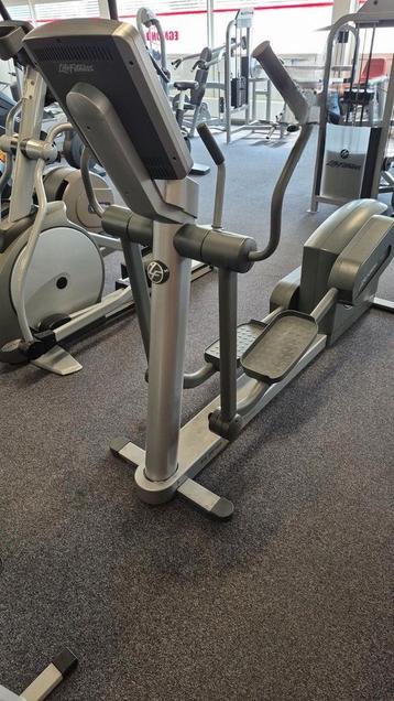 LifeFitness crosstrainer beschikbaar voor biedingen