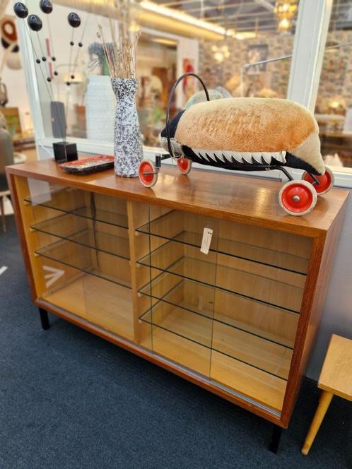 Vintage vitrinekast / schoolkast / boekenkast, Huis en Inrichting, Kasten | Vitrinekasten, Gebruikt, 25 tot 50 cm, Ophalen