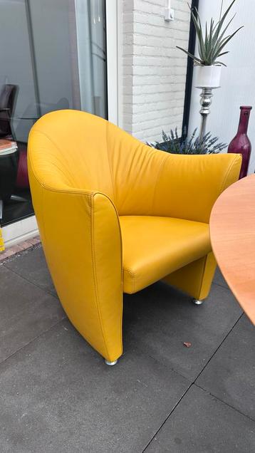 Leolux Sjamaan Leren Fauteuil - lime beschikbaar voor biedingen