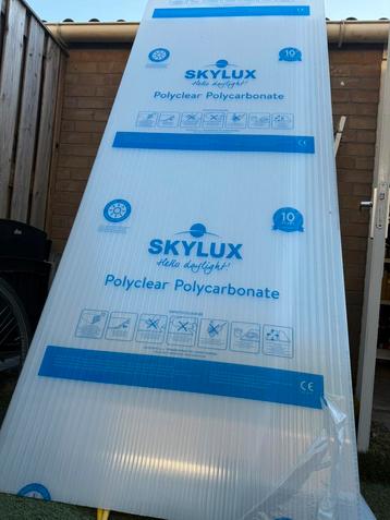 Polyclear polycarbonaat nieuw beschikbaar voor biedingen