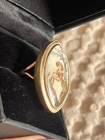 Memorial Antieke Gouden ring beschikbaar voor biedingen