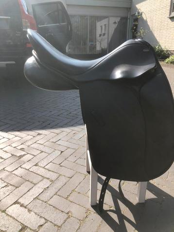 Net Euroroding diamant dressuur zadel 17 medium boom beschikbaar voor biedingen