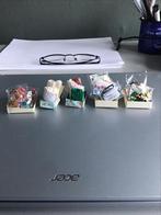 2 bakjes lint en2 met zakjes kralen en borduurpakketten, Ophalen of Verzenden, Zo goed als nieuw, Poppenhuis