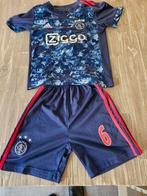 Leuk Ajax tenue, bestaande uit een shirt en broekje. Maat 12, Ophalen of Verzenden, Zo goed als nieuw, Adidas, Jongen