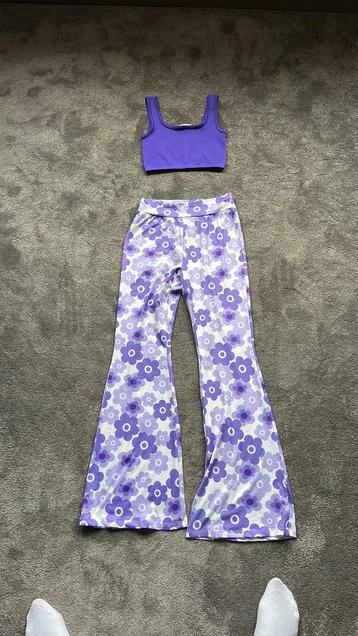 Carnavals outfit hippie paars mer bloemen mt XS beschikbaar voor biedingen