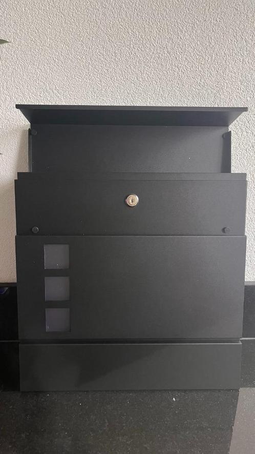 NIEUWE Moderne brievenbus, met krantenhouder, deksel, afslui, Huis en Inrichting, Overige Huis en Inrichting, Nieuw, Ophalen of Verzenden