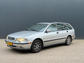 Volvo V40 2.0 Dynamic, Origineel NL, Airco, Schuifdak, Trekh beschikbaar voor biedingen