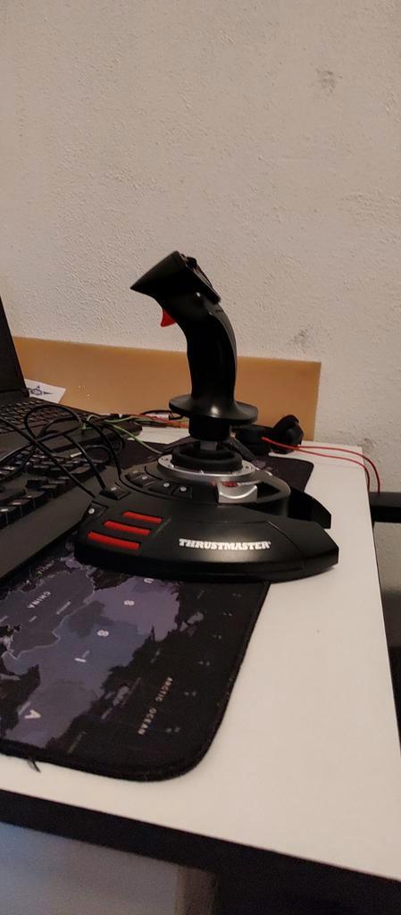 Thrustmaster Flight Stick - Nauwelijks Gebruikt, Computers en Software, Joysticks, Zo goed als nieuw, Ophalen