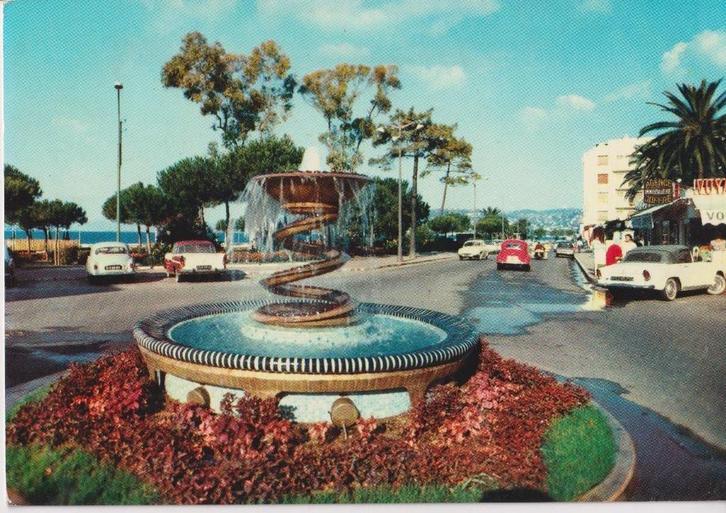 Frankrijk, Juan Les Pins met auto's , Simca Aronde Oceane, Verzamelen, Ansichtkaarten | Buitenland, Gelopen, Frankrijk, 1960 tot 1980