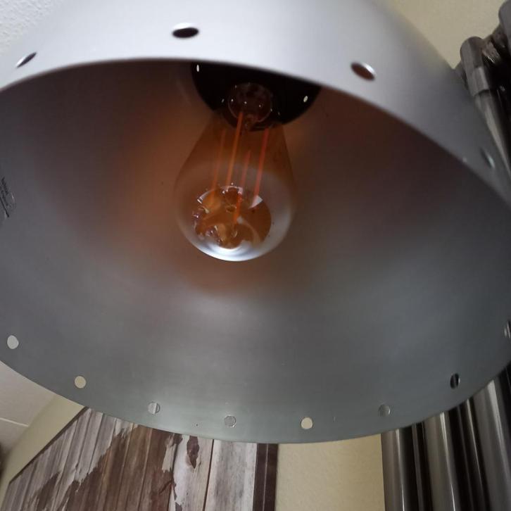 Twee stoere industriële hanglampen boven aanrecht of tafel, Huis en Inrichting, Lampen | Hanglampen, Gebruikt, Minder dan 50 cm