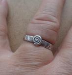 zilveren oude ring [948], Sieraden, Tassen en Uiterlijk, Ringen, Verzenden, Zo goed als nieuw, 17 tot 18, Dame
