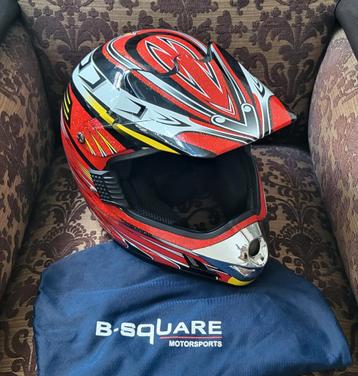 B-square motorsport, crosshelm, brommerhelm maat  59-60 beschikbaar voor biedingen