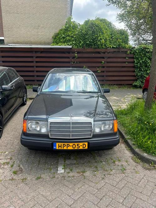 Mercedes 2.5 diesel 1986 Zwart, Auto's, Overige Auto's, Particulier, Diesel, Sedan, Geïmporteerd, Zwart, Ophalen