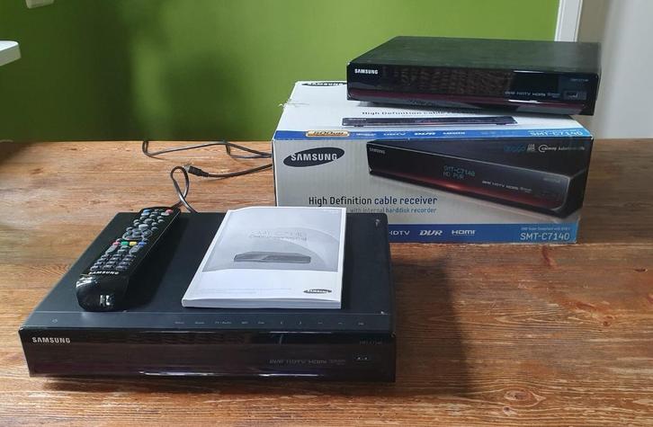 Samsung harddisk recorder SMT-C7140, 2 stuks, Audio, Tv en Foto, Decoders en Harddiskrecorders, Gebruikt, Harddiskrecorder, Ophalen of Verzenden