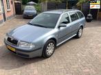 Skoda Octavia Combi 1.6 Classic NIEUWE APK 03-2026, Voorwielaandrijving, Gebruikt, 4 cilinders, Cruise Control