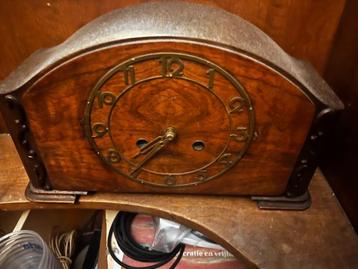 Schoorsteen pendule beschikbaar voor biedingen