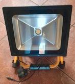 Vetec LED bouwlamp oplaadbaar met 220v oplader., Doe-het-zelf en Verbouw, Bouwverlichting, Ophalen of Verzenden, Zo goed als nieuw