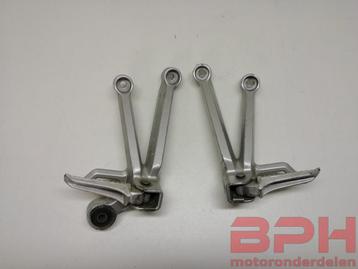 Duo voetsteunen Suzuki GSX-R 600 750 K4 - K5 2004 t/m 2005 v beschikbaar voor biedingen