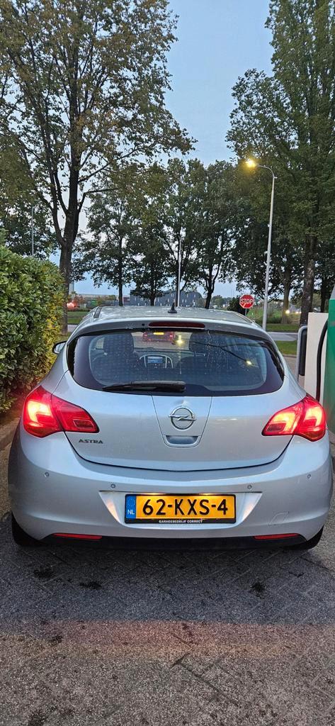 Opel Astra 1.6 Handgeschakeld 5 135PK., Auto's, Opel, Particulier, Astra, Airbags, Airconditioning, Alarm, Centrale vergrendeling