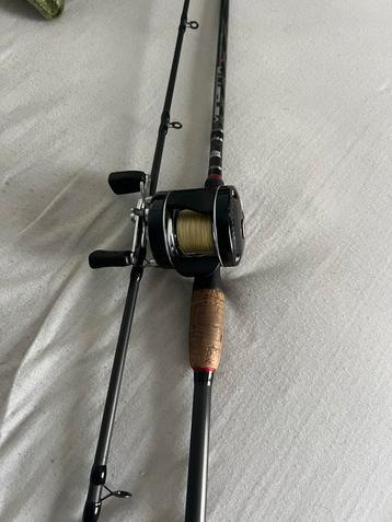 Jerkbait Set Abu Garcia + Topkunstaas beschikbaar voor biedingen
