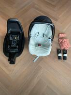 Maxi Cosi Cabrio, incl. Family Fix 3, 2 hoezen en adapter, Kinderen en Baby's, Ophalen, Zo goed als nieuw, Isofix, 0 t/m 13 kg