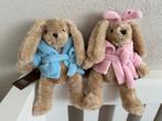 Nieuw met prijskaartjes: knuffel konijnen paar met badjas, Ophalen of Verzenden, Zo goed als nieuw, Overige typen