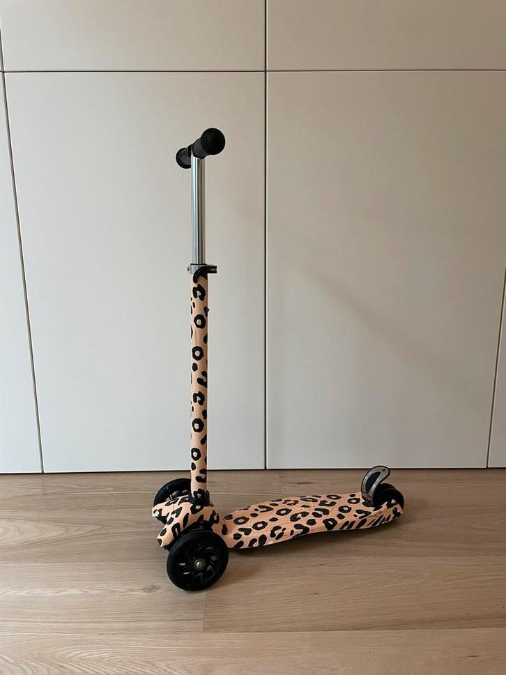 Step met luipaardprint, Kinderen en Baby's, Speelgoed | Buiten | Voertuigen en Loopfietsen, Gebruikt, Overige typen, Ophalen