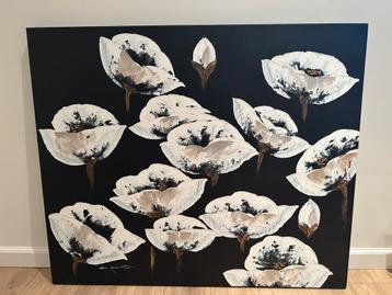 Zwart linnen doek bloemen (120x100cm) beschikbaar voor biedingen