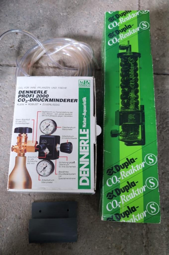 Dennerle CO2 regelaar + Dupla externe CO2 reactor, Dieren en Toebehoren, Vissen | Aquaria en Toebehoren, Zo goed als nieuw, Filter of Co2