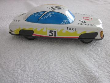 Vintage Blikken auto frictie made in Hongarije . beschikbaar voor biedingen