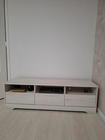 Tv-meubel met opbergruimte