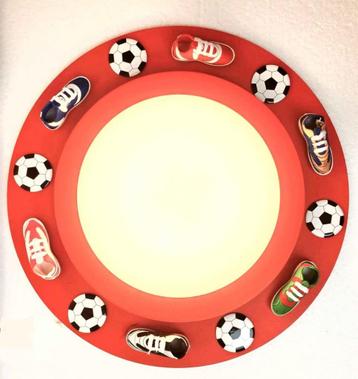 Prachtige plafonniere met voetballen en voetbalschoenen beschikbaar voor biedingen