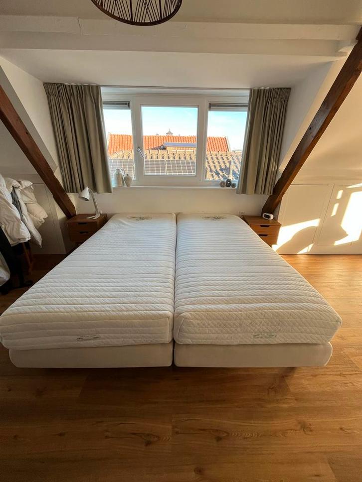 Twee persoons bed: boxspring + matrassen 180x210, Huis en Inrichting, Slaapkamer | Matrassen en Bedbodems, Gebruikt, Bedbodem