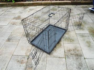 Mooie zwarte opvouwbare bench met 2 deurtjes beschikbaar voor biedingen