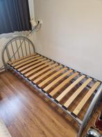 Stalen bed met stevige lattenbodem, Ophalen, Gebruikt, Eenpersoons, Overige maten