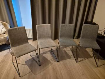 Eettafelstoelen 4x (2x Licht grijs/2x donkergrijs) 