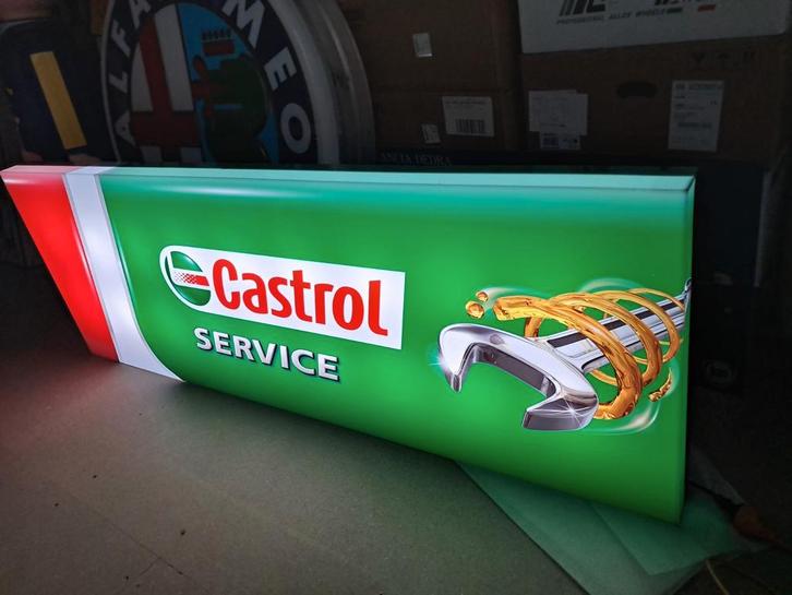 Mooie Castrol lichtbak, Breedte 200cm hoogte 60cm, diepte 10, Verzamelen, Merken en Reclamevoorwerpen, Gebruikt, Lichtbak of (neon) lamp