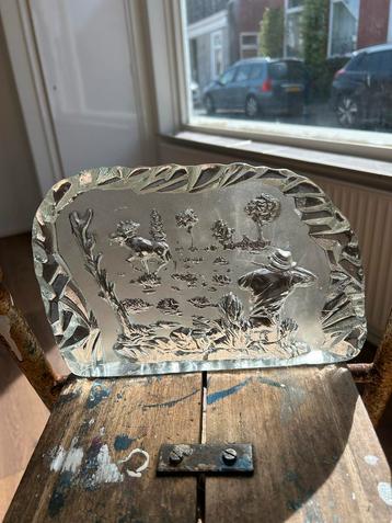 Nybro Zweden Kristal Jachtscène Sculptuur beschikbaar voor biedingen