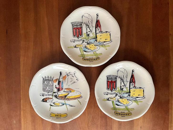 Gien kaasbordjes. Per stuk., Huis en Inrichting, Keuken | Servies, Gebruikt, Bord(en), Overige stijlen, Aardewerk, Ophalen of Verzenden