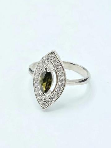Zilveren Ring met Peridot rn Spinel Stenen  beschikbaar voor biedingen