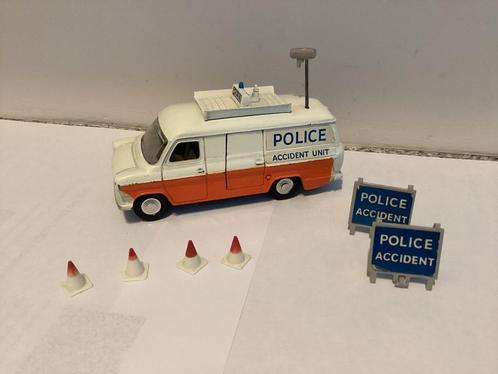 Dinky Toys, Hobby en Vrije tijd, Modelauto's | 1:43, Gebruikt, Auto, Dinky Toys, Verzenden