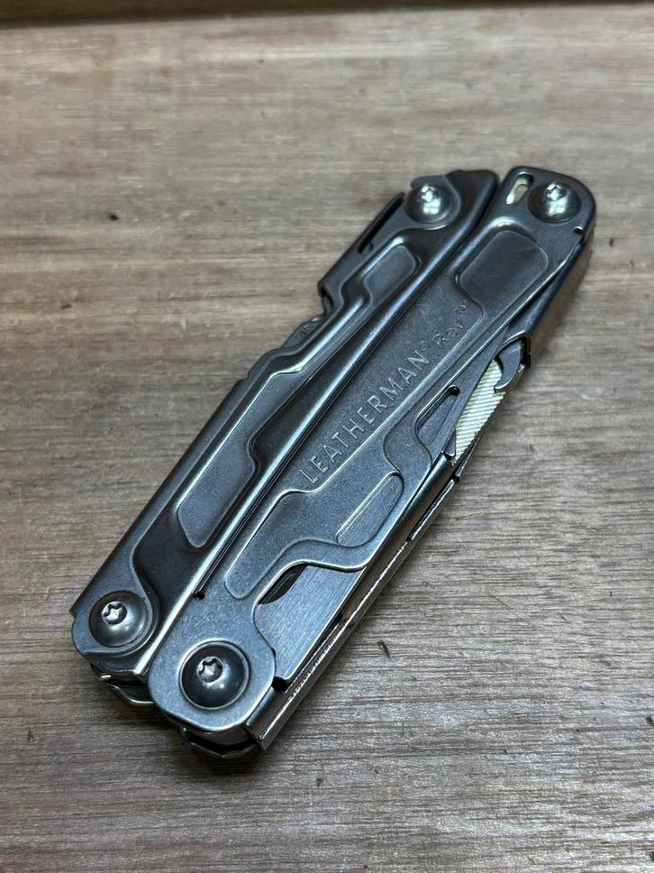 Leatherman REV Multitool - Compact en Handig, Caravans en Kamperen, Kampeergereedschap, Zo goed als nieuw, Ophalen of Verzenden