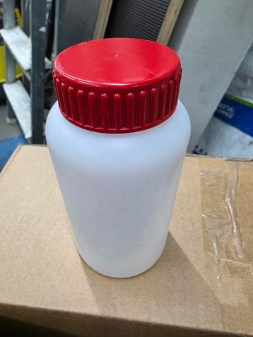 Set van 144 BPA-vrije plastic flacons 250ml beschikbaar voor biedingen