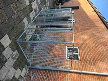 Hondenbench buiten  beschikbaar voor biedingen