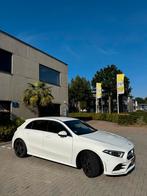 Mercedes A250 AMG Line • APK 06/2027 •, Auto's, Automaat, Zwart, 4 cilinders, Alcantara