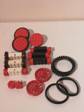 vintage lego Wieltjes, rupsbandjes, asblokjes