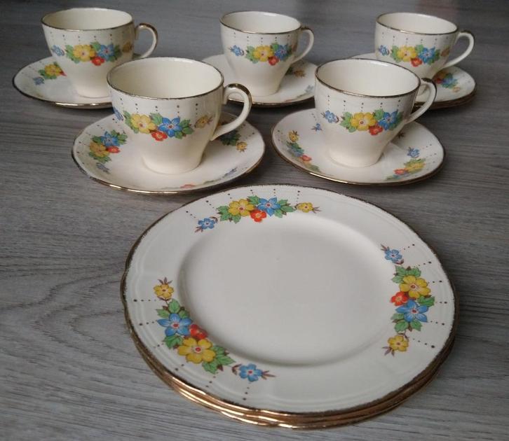 Alfred Meakin 5 kop en schotels en 3 gebaksbordjes, Antiek en Kunst, Antiek | Servies los, Ophalen of Verzenden
