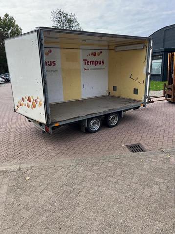 Gesloten tandemasser verkoopwagen etc !!! beschikbaar voor biedingen