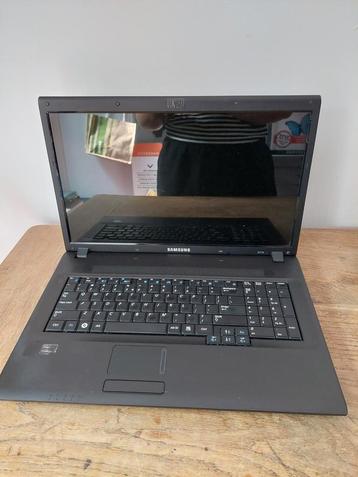 Samsung NP - R719 laptop zonder HD beschikbaar voor biedingen